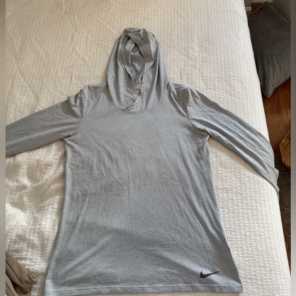 Nike Hooded Long Sleeve